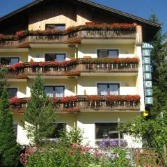 아파트 하우스 시로즈 (Apartment House Seerose)