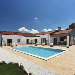 Villa Radola