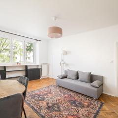 Plac Wilsona Comfort Apartment by BookingHost
