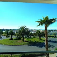 studio rdc avec terrasse et parking privé