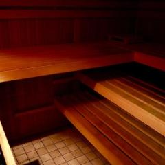 Helle Kellerwohnung im Grünen mit Sauna