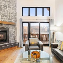 Country Chic Condo with Views of Mont-Tremblant