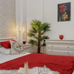 Sweet Luxury Three Rooms Apartment City Center Universitate