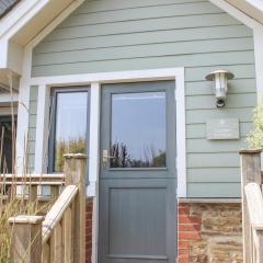 5 Court Cottage, Hillfield Village