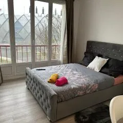 Chambre meublée à 10 minutes de Paris La Courneuve 1