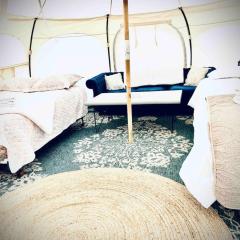Glamorous River Yurt -H- and Breakfast