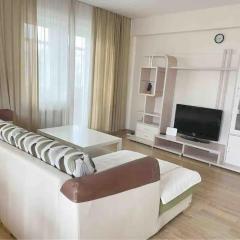 ENTIRE APPARTMENT 2 BEDROOM, LIVING ROOM with Kitchen 100m2