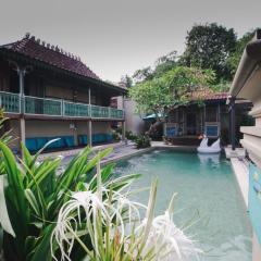 Ubu Villa Donolayan - 4 Bedrooms Villa in Yogyakarta