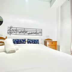 Virgen Carmen Dolorosa Plaza de la Alameda