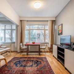 Cihangir Charm:Sunny 1BR Retreat