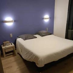 Chambre privée 2 - Chez Vincent - Gare - Centre ville Appartement Partagé -WIFI
