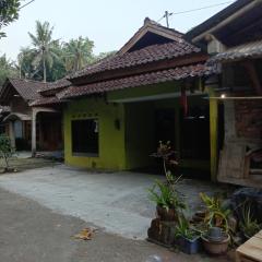 Home Stay Ajeng