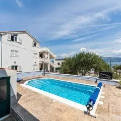 Stunning Home In Slatine With Kitchen
