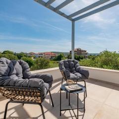 Amazing Home In Sukosan