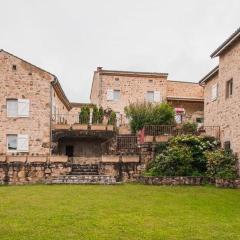 Goulapie, Village de gîtes