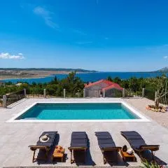 Nice Home In Rovanjska
