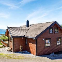 Nice Home In Nedstrand With Kitchen