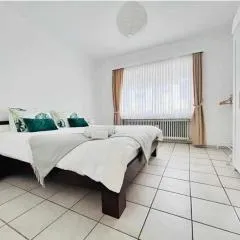 Modern Studio + Gym & Shopping Mall 5 min walk - Housity