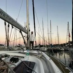 Velero en Denia