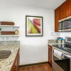 "Island Time" at Plantation Hale C2 -One Bedroom with AC