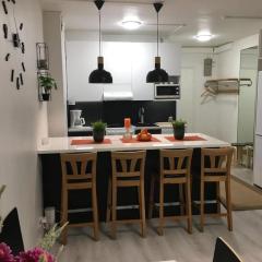 2BR Apartment, free parking in the street -Allitie 4