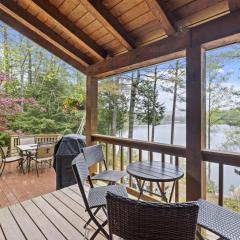 Private Lakefront! - Luxury Log House!