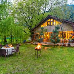 StayVista at Maryam Cottage - Pet-friendly Villa with Alfresco Dining, BBQ, Bonfire