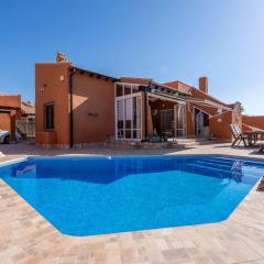 Villa with pool and roof terrace near Murcia