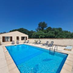 Private Villa with pool France - Villa Hirondelles