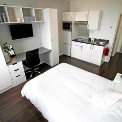 Luxury Modern bedroom with new bed near station