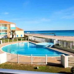 Apartment in Residence with Swimming Pool and direct beach access