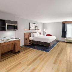 Hawthorn Extended Stay by Wyndham Knoxville