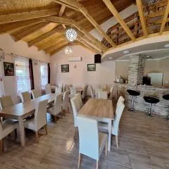 Cserke Holdfény Apartman