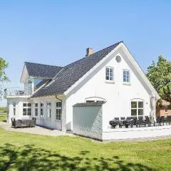 6 Bedroom Stunning Home In Højer