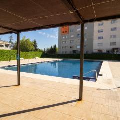Apartamento Alhambra con parking privado y piscina de agua salada