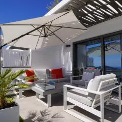 Seascape Luxury Apartment