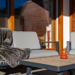 Le Saint Georges l Jardin et vue l By CosyHome