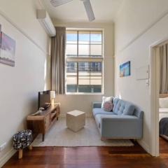 Cool New Yorker CBD Apartment - WIFI -AC - Hot-tub