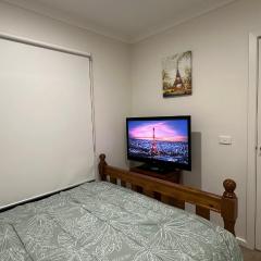 Relish Mountain View Ensuite in Ferntree Gully