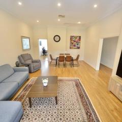 Elegant Cozy House in Chatswood, Maxi 10 People