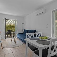 Apartment Marija Volme, nice apartment with garden