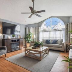 FABULOUS New Decor, Near Dis, Fireplace, Star Wars Children's BR, Next To Pool, LOW rates!