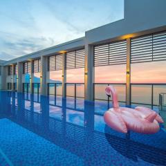 Luxurious Ocean View Suites - My Khe Beach Front - Hinata Apartment