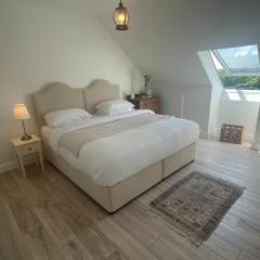 Two Bedroom Deluxe Sea View Guest Suite