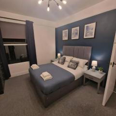 Central Apt Sleeps 6, Parking, Smart TV, Garden, Contact For Discounted Prices