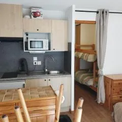 Charmant studio vu sur la montagne