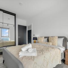MySquare Modern Two Bedroom Flat in North Acton close to Ealing