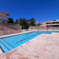 Studio, piscine, parking