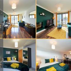 Emerald Suite - Two Story Duplex Apartment - Contractors - Family - Business - City Centre - Sleeps 6
