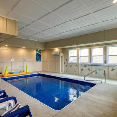 Splashing Heavenly Retreat, Private Indoor Pool, Game Room, WIFI, 560 FREE tickets each paid day